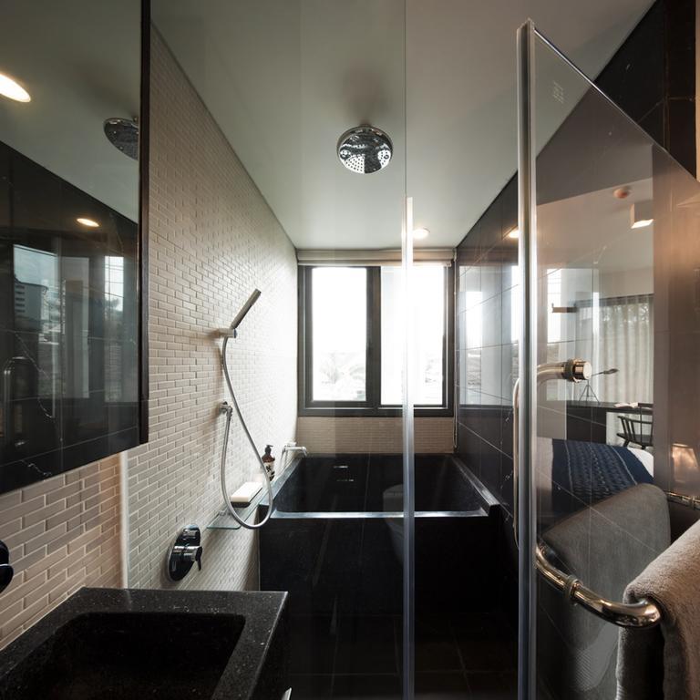 Siamese Gioia Aparthotel Банкок Екстериор снимка