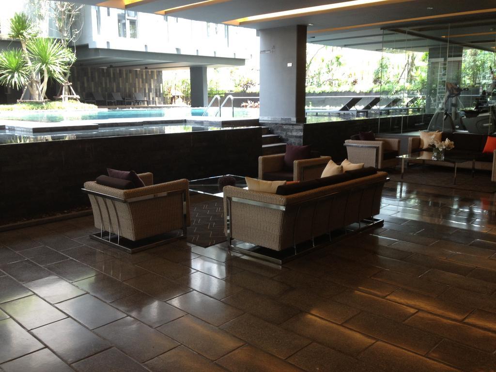 Siamese Gioia Aparthotel Банкок Екстериор снимка