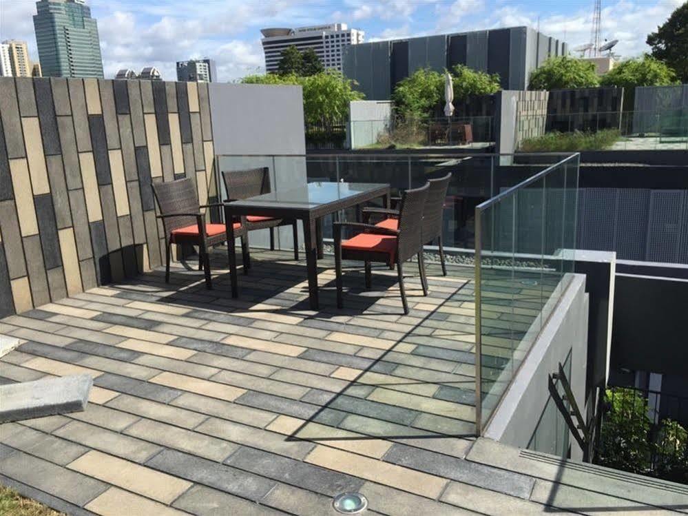 Siamese Gioia Aparthotel Банкок Екстериор снимка