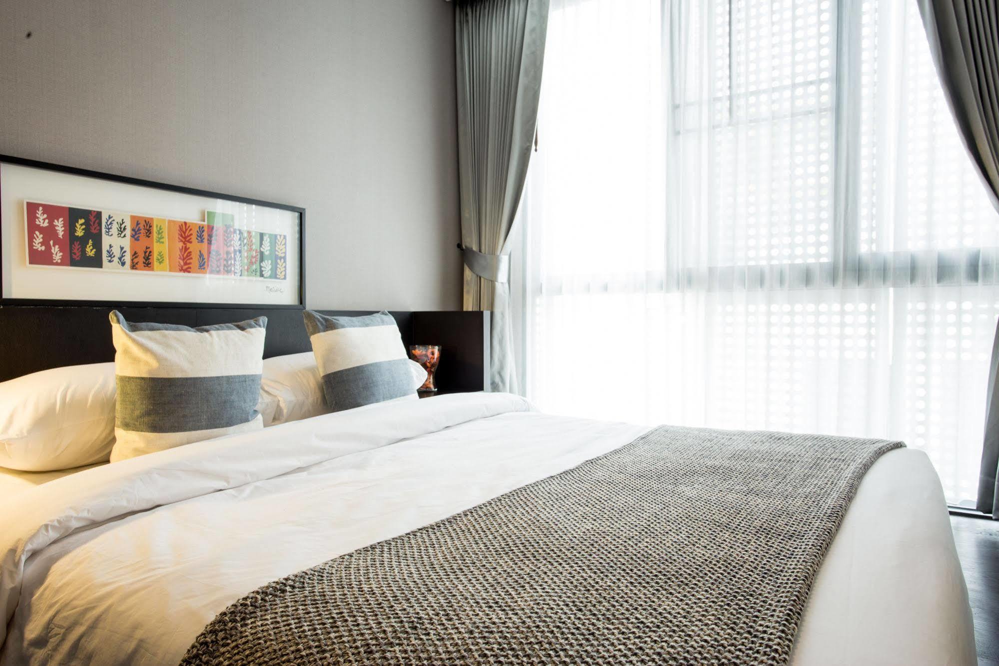 Siamese Gioia Aparthotel Банкок Екстериор снимка